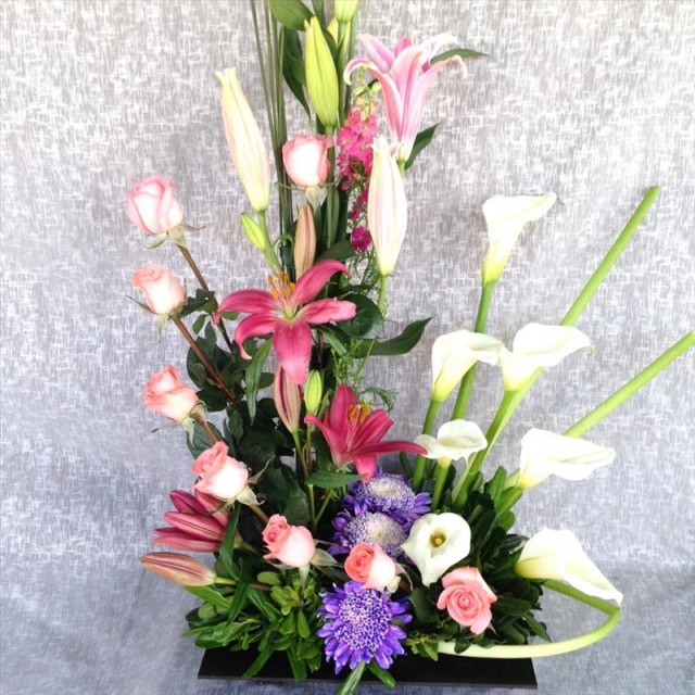 Arreglo de Cumpleaños con Rosas y Alcatraces - C50